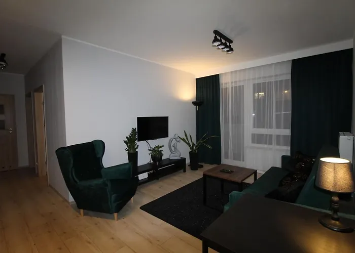 New Apartment Mona Warsaw Green